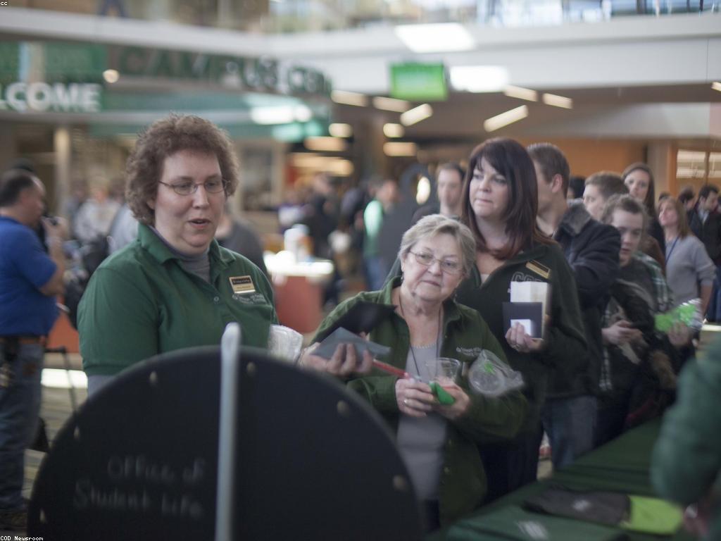 យុទ្ធសាស្ត្រក្នុងការប្រកួតឥតគិតថ្លៃដើម្បីទាក់ទាញអតិថិជន